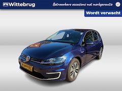 Volkswagen e-Golf - E-DITION / 92% SOH/ CAMERA/ PARK. SENSOREN/ ADAPT. CRUISE/ APP CONNECT/ LED/ NAVI/ 16" LMV