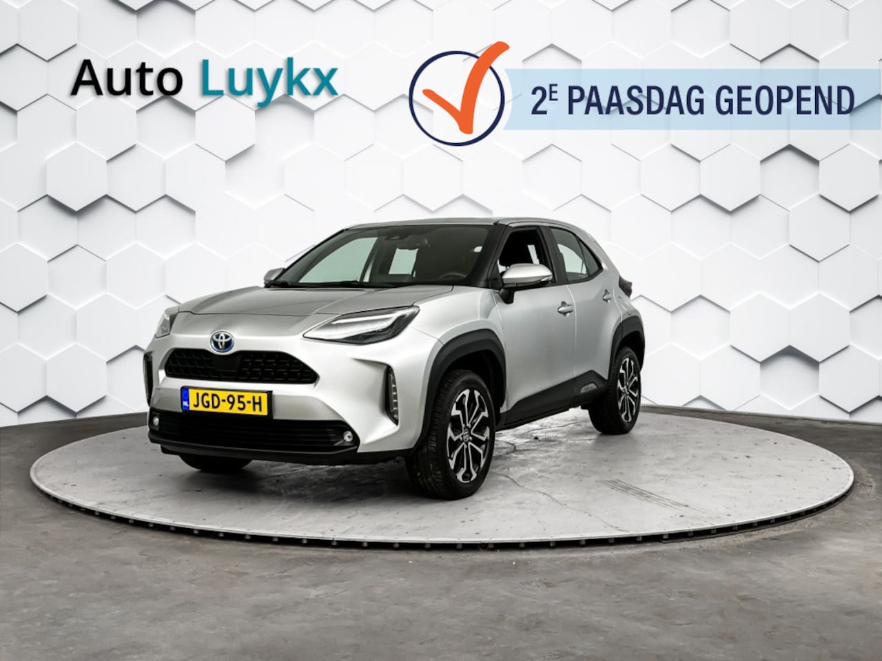 Toyota Yaris Cross - 1.5 Hybrid Dynamic | Navigatie | 17'' L.M. Velgen | Adaptieve Cruise Control - AutoWereld.nl