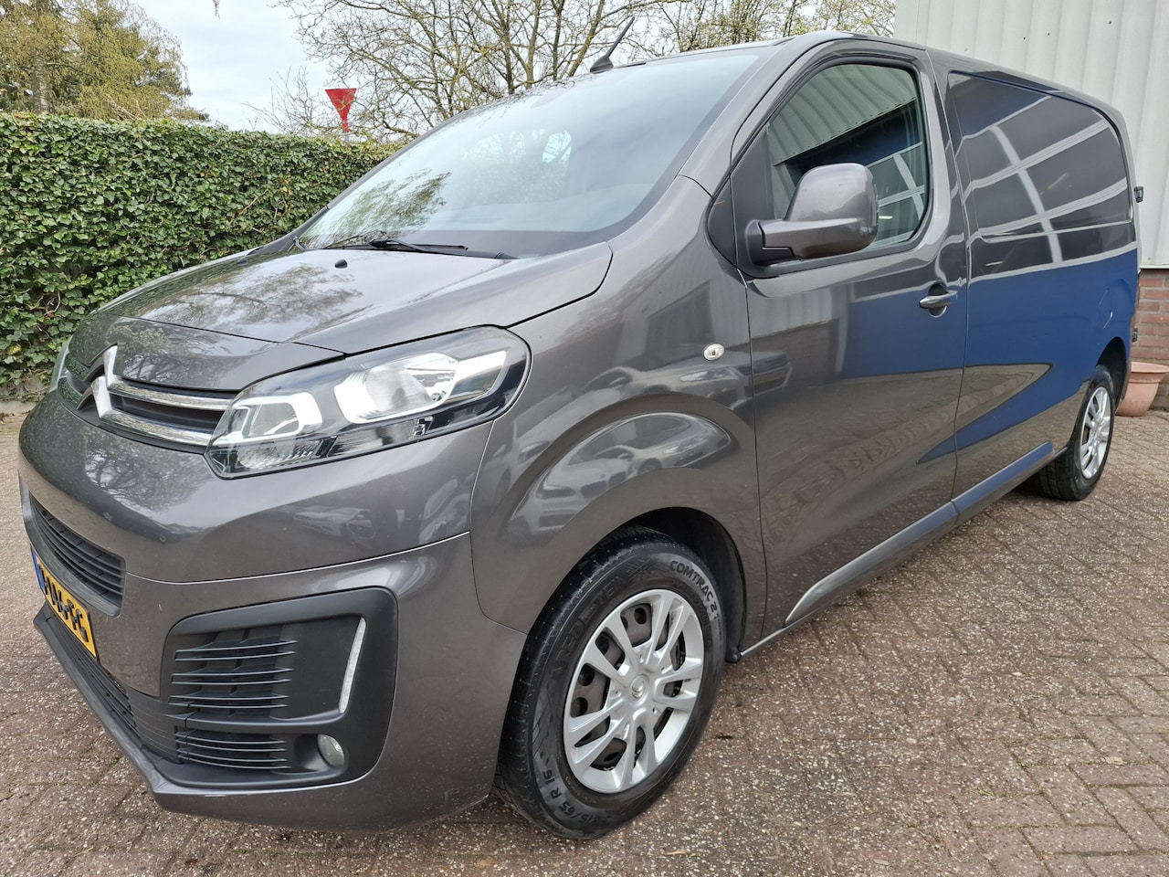 Citroën Jumpy - 2.0 BlueHDI 120 Business M S&S 3-ZITS/AIRCO/CRUISE/NAVI 122PK - AutoWereld.nl