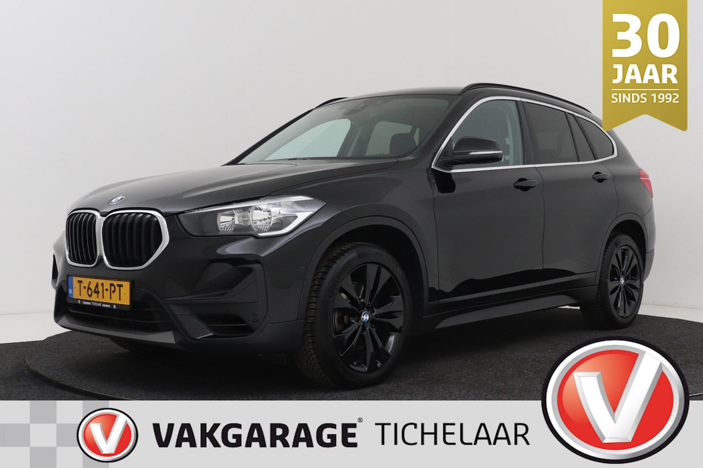 BMW X1 - SDrive18i Executive | Sportstoelen | Camera | Dealer Ond. | Cruise Control | - AutoWereld.nl