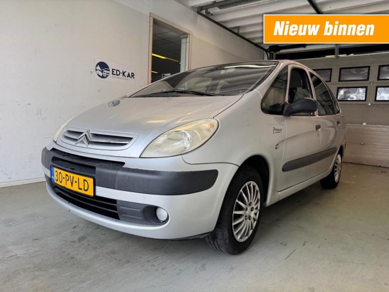 Citroën Xsara Picasso - 1.8i-16V CLIMA RIJDT GOED NAP APK 1-2027 TREKHAAK - AutoWereld.nl