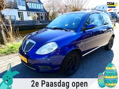 Lancia Y(psilon) - Ypsilon 1.4i 78pk 4-Cilinder Airco APK Maart 2027 Zuinig