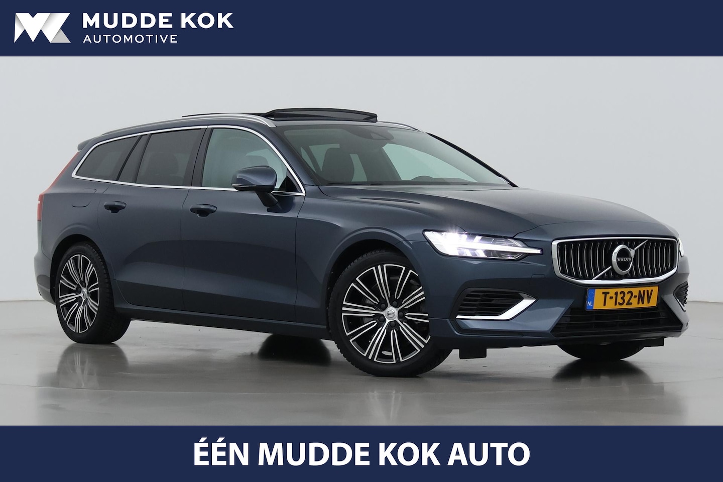 Volvo V60 - T8 Twin Engine Inscription | Panoramadak | Bowers & Wilkins | Trekhaak | Apple Carplay | G - AutoWereld.nl