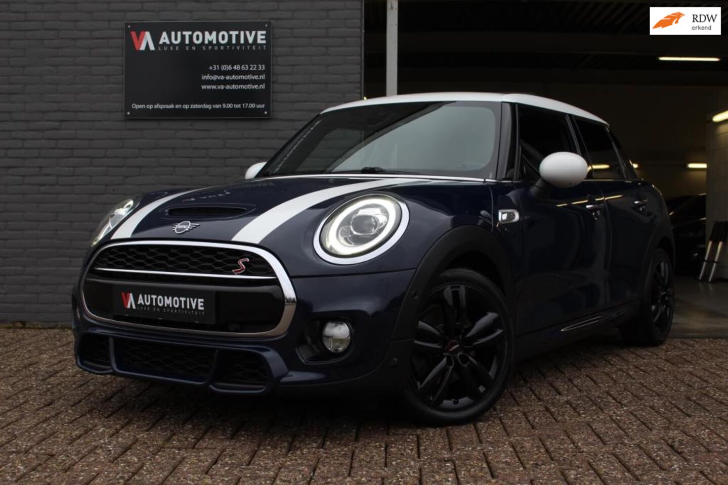 MINI John Cooper Works - S 2.0 Cooper S AUT JCW PANO ACC H/K CAM DDC ALARM - AutoWereld.nl