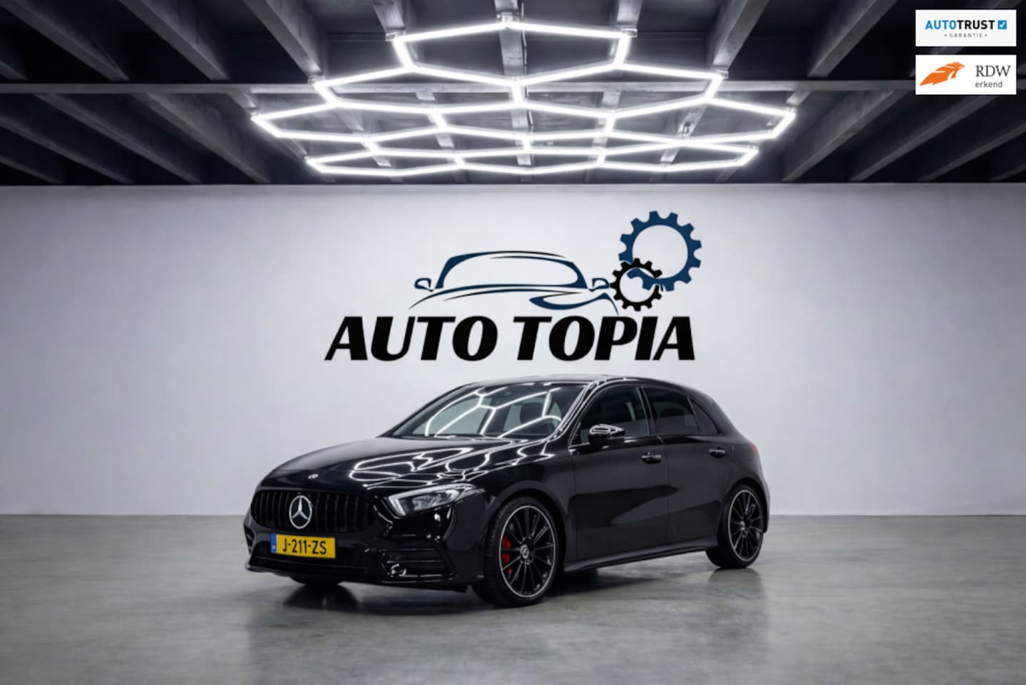 Mercedes-Benz A-klasse - 200D AMG Line | Full Option | Panorama dak | Stoelverwarming | 360 Graden Camera | Ambient - AutoWereld.nl