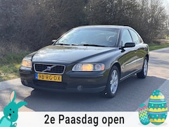 Volvo S60 - 2.4 Momentum | 5-Cilinder + Cruise |