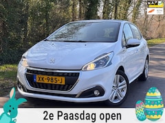 Peugeot 208 - 1.2 PureTech Signature | Cruise + Navi + " 151.000 " KM NAP |