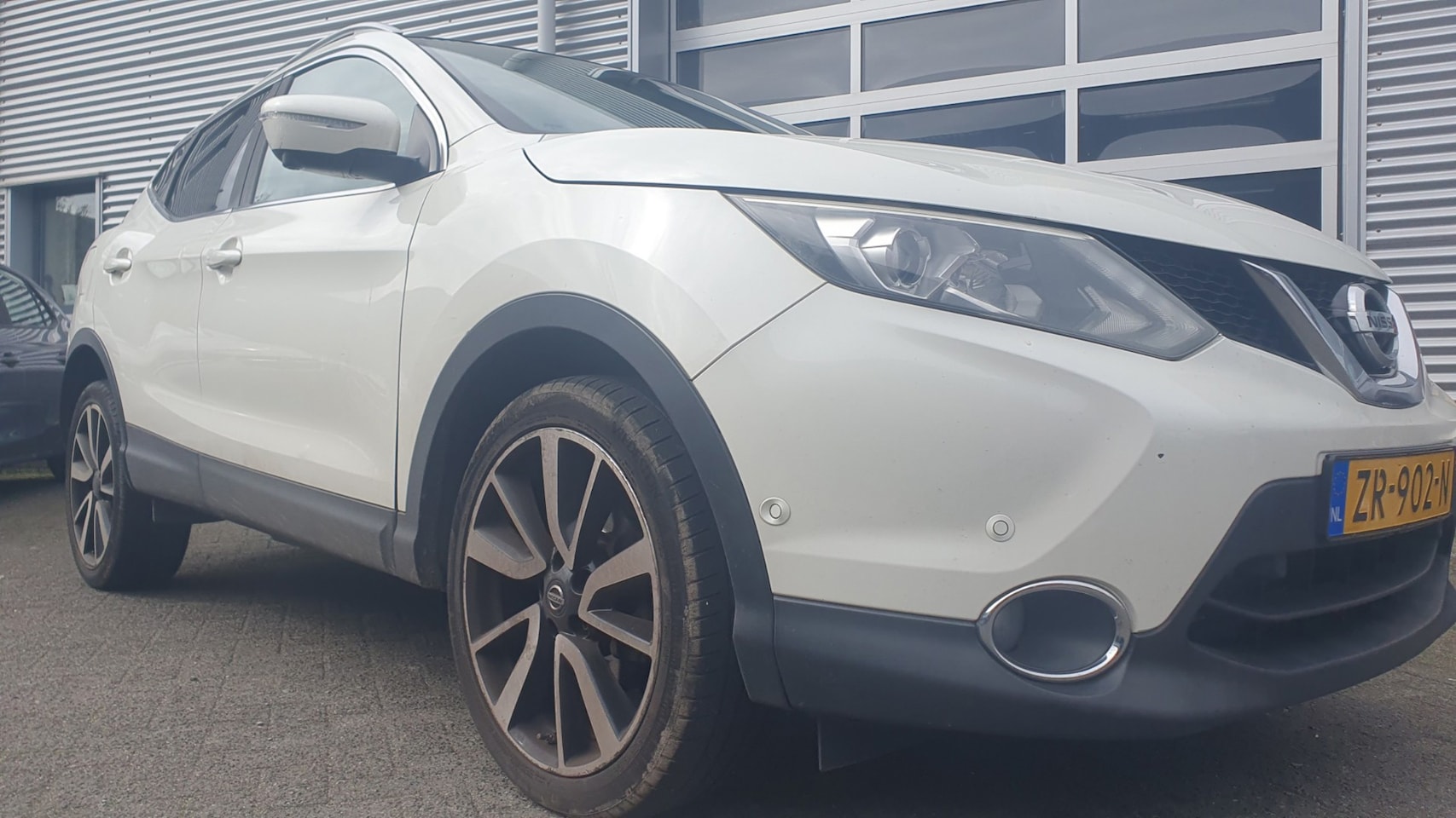 Nissan Qashqai - 1.2 Premier Edition 1.2 Premier Edition - AutoWereld.nl