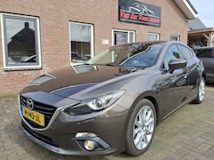 Mazda 3 - 3 2.0 GT-M. Dealer onderhouden en zeer luxe O.a. leder, stoelverw, navigatie, pdc, afn.tre