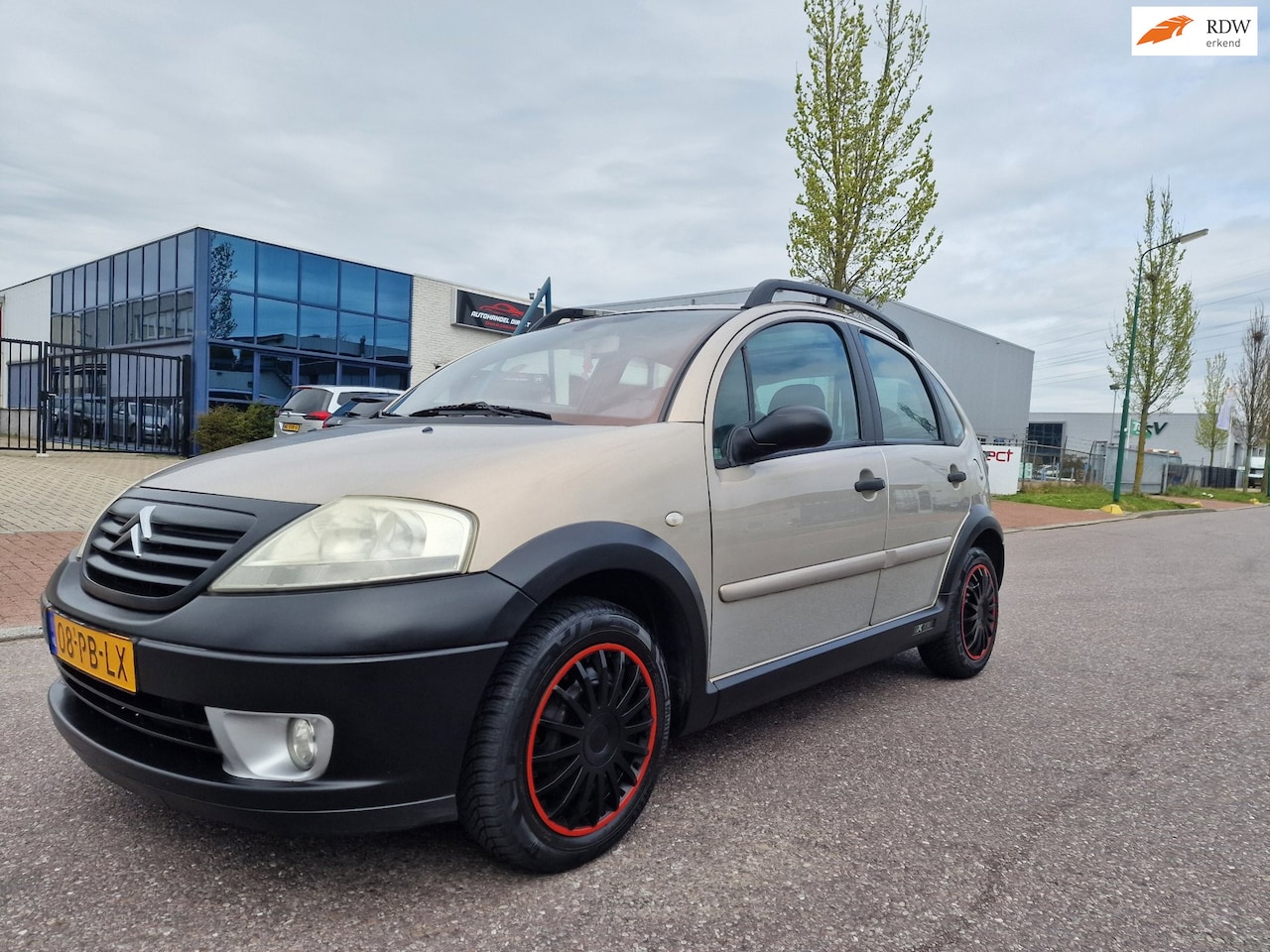 Citroën C3 - 1.4i-16V X-TR AUTOMAAT PANO CRUISE TREKHAAK 2 X SLEUTELS - AutoWereld.nl