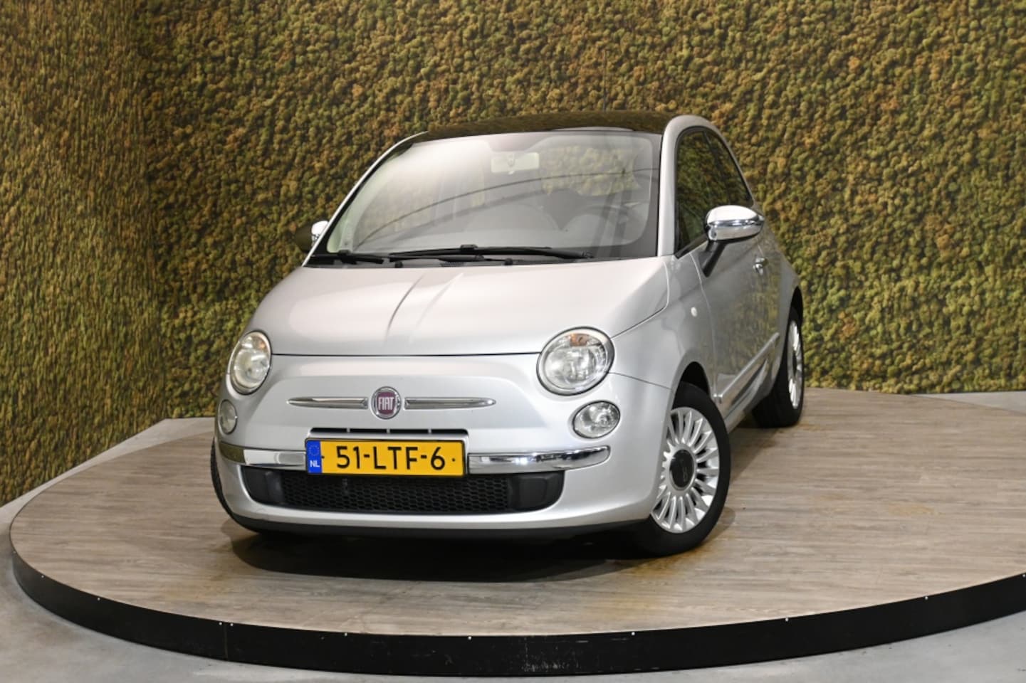 Fiat 500 - 1.2 Lounge Automaat | Airco - AutoWereld.nl