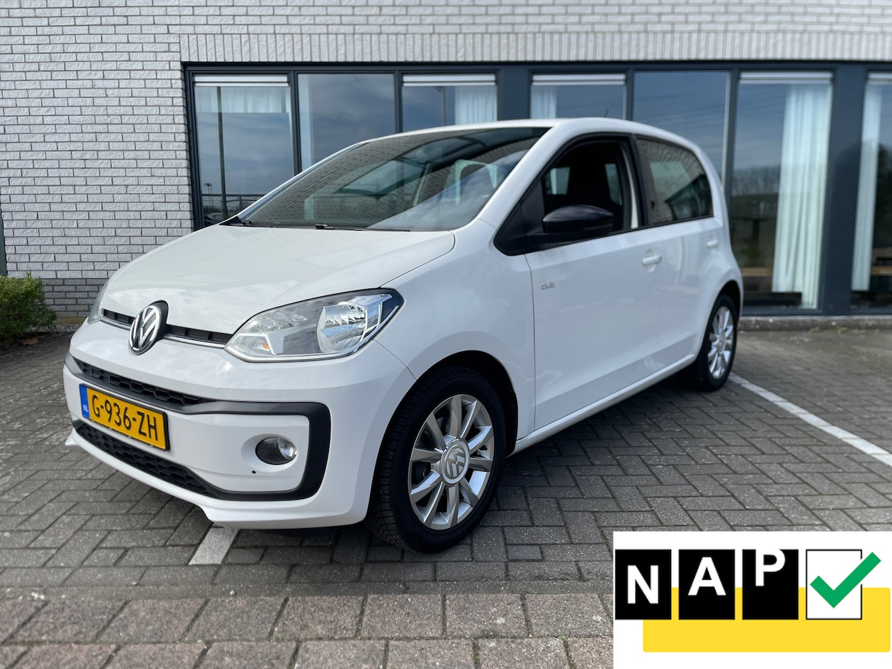 Volkswagen Up! - 1.0 BMT high Club Airco Lm Velgen 5Drs - AutoWereld.nl