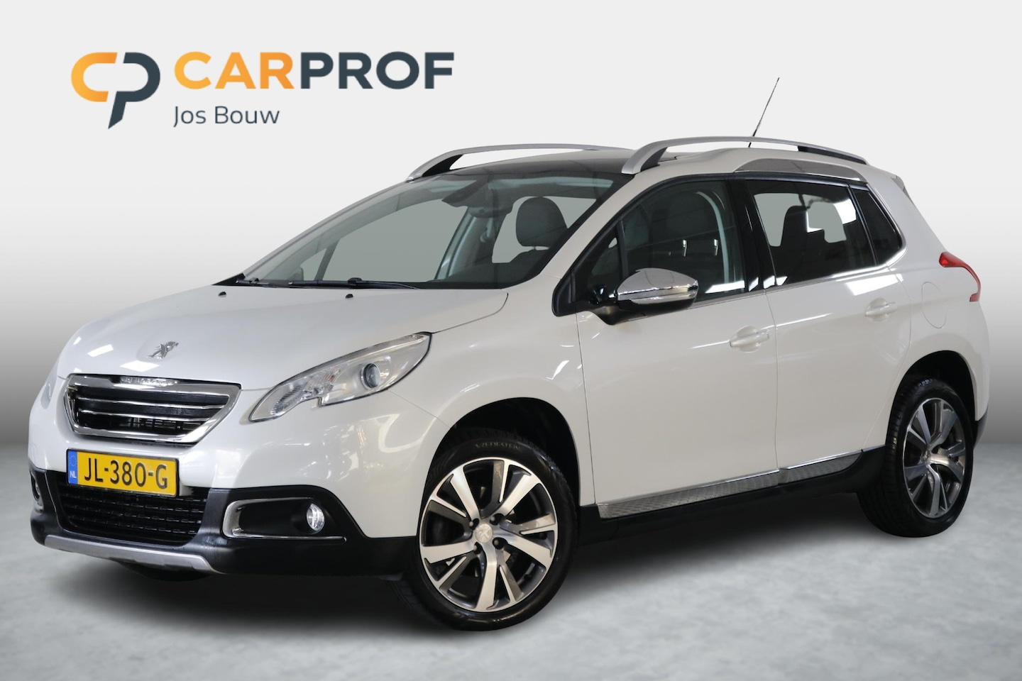 Peugeot 2008 - 1.2 PureTech Allure Distributieriem v.v. | All-seasons | Panorama | Climate | Cruise | Lic - AutoWereld.nl