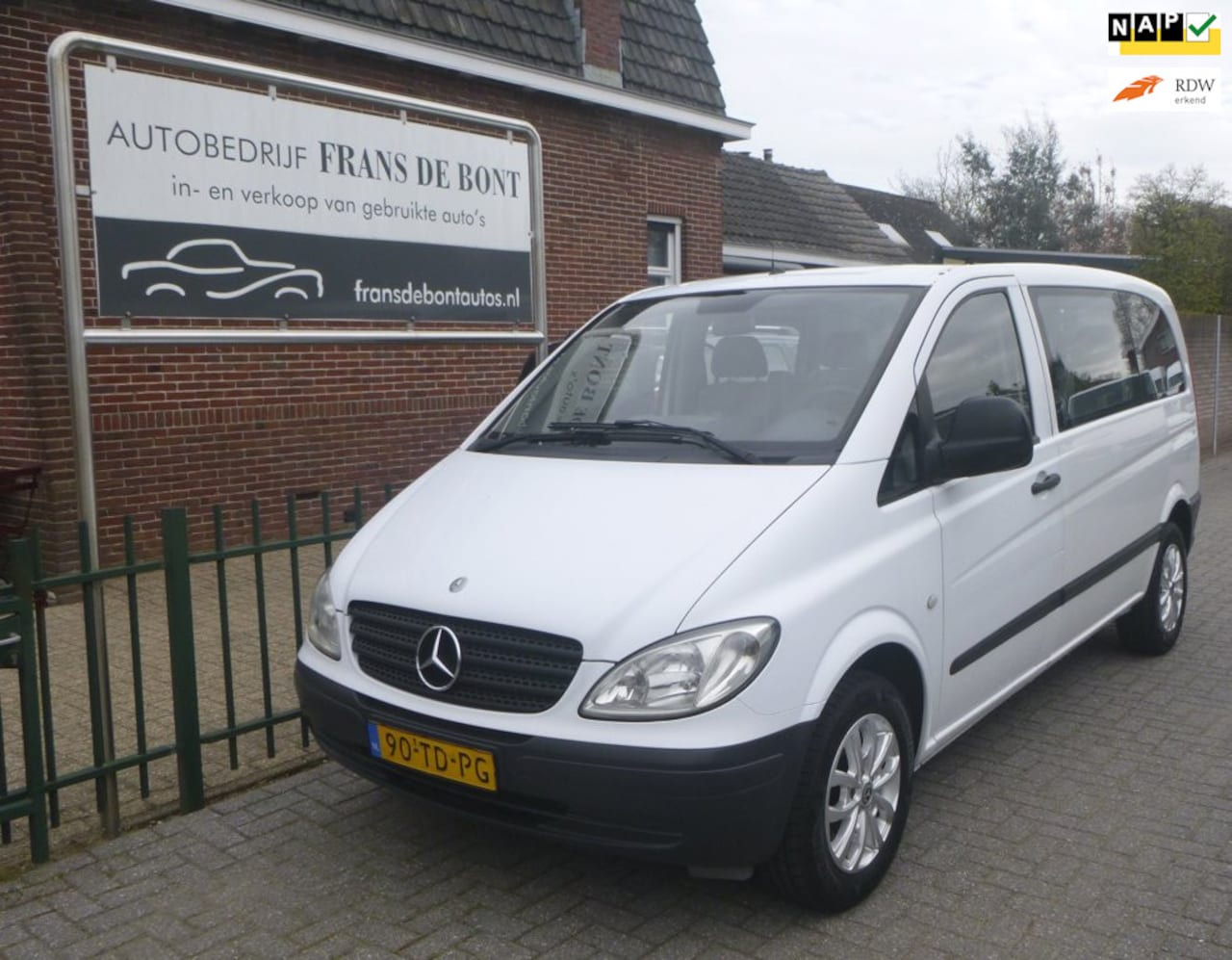 Mercedes-Benz Vito - 109 CDI 320 9 persoons zeer nette bus € 4750 marge - AutoWereld.nl