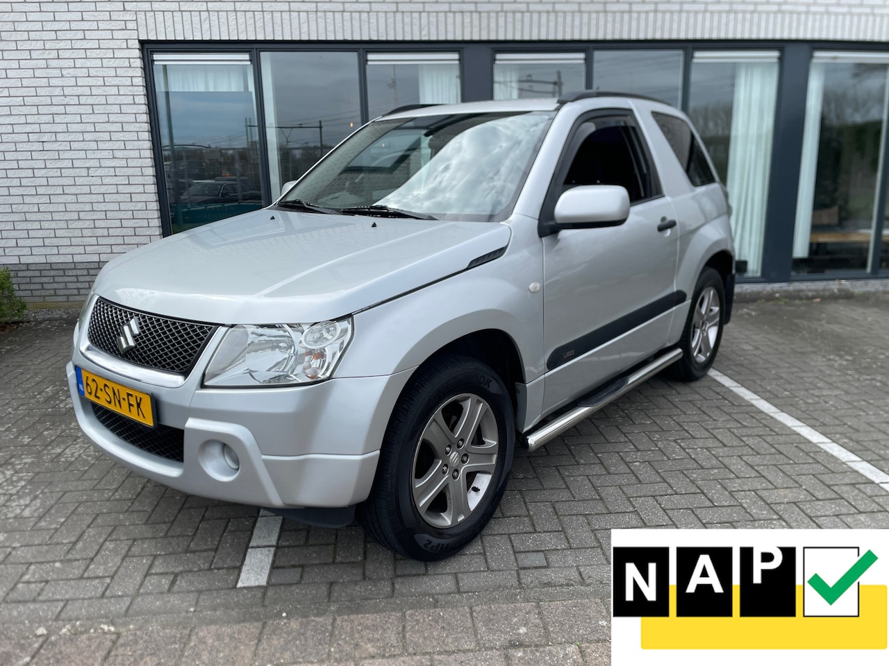 Suzuki Grand Vitara - 1.6-16V Exclusive Airco Lm Velgen - AutoWereld.nl