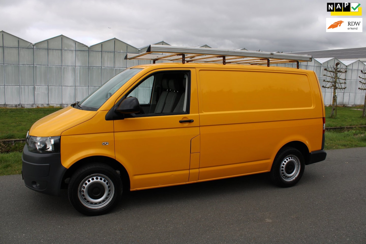 Volkswagen Transporter - 2.0 TDI L1H1 T800 met Airco en Navigatie 1e Eigenaar - AutoWereld.nl