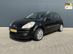 Renault Clio - 1.6-16V Privilège Airco Cruise 5 deurs NAP