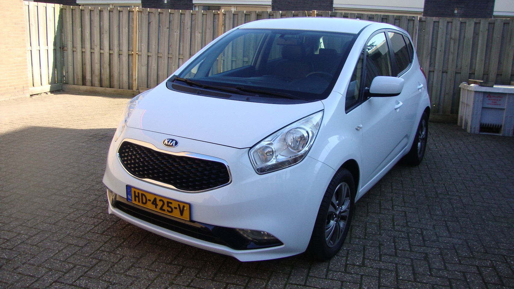 Kia Venga - 1.4 CVVT DynamicPLusLine 1.4 CVVT 90pk DynamicPlusLine - AutoWereld.nl