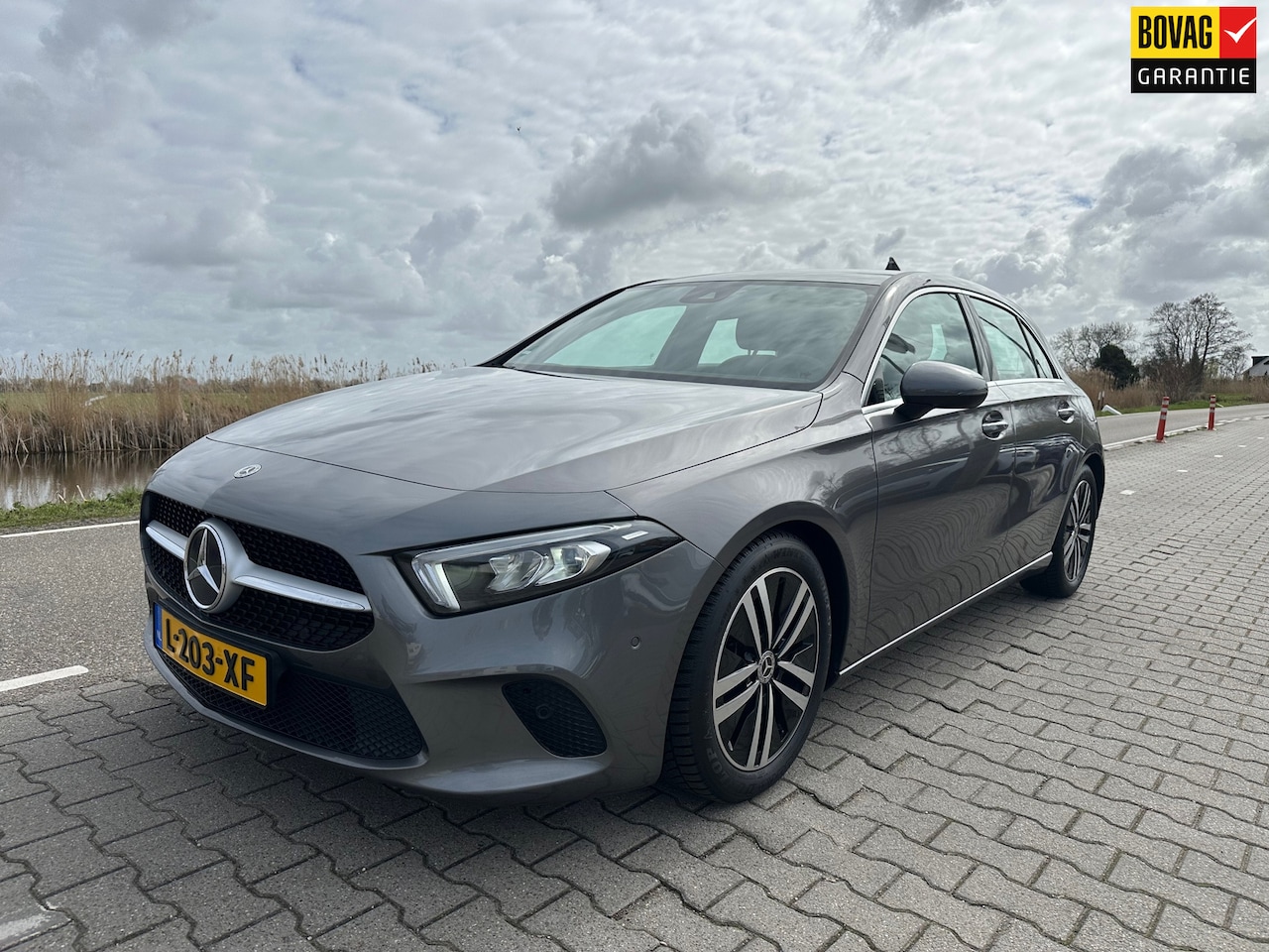 Mercedes-Benz A-klasse - 180 Business Solution Luxury 180 Business Solution Luxury, Carplay, Leder, Led, Camera, Stoelverwarming - AutoWereld.nl