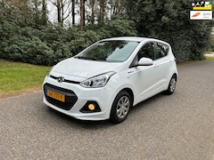 Hyundai i10 - 1.0i i-Motion Comfort Climate / Cruise 124379 km