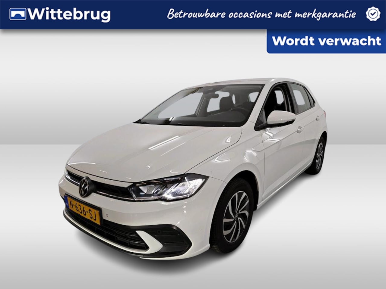 Volkswagen Polo - 1.0 TSI Life / NAVI/ CRUISE/ DIGITAL DASH/ AIRCO/ PARK. SENSOREN V&A/  LED/ 15"LMV - AutoWereld.nl