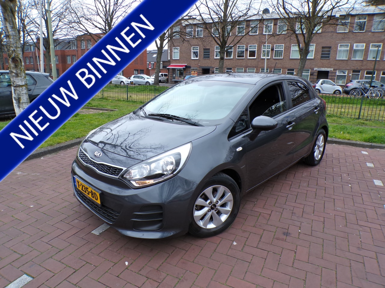 Kia Rio - 1.2 CVVT ComfortPlusLine NAVI TEL CRUISECONT CAMERA..... - AutoWereld.nl