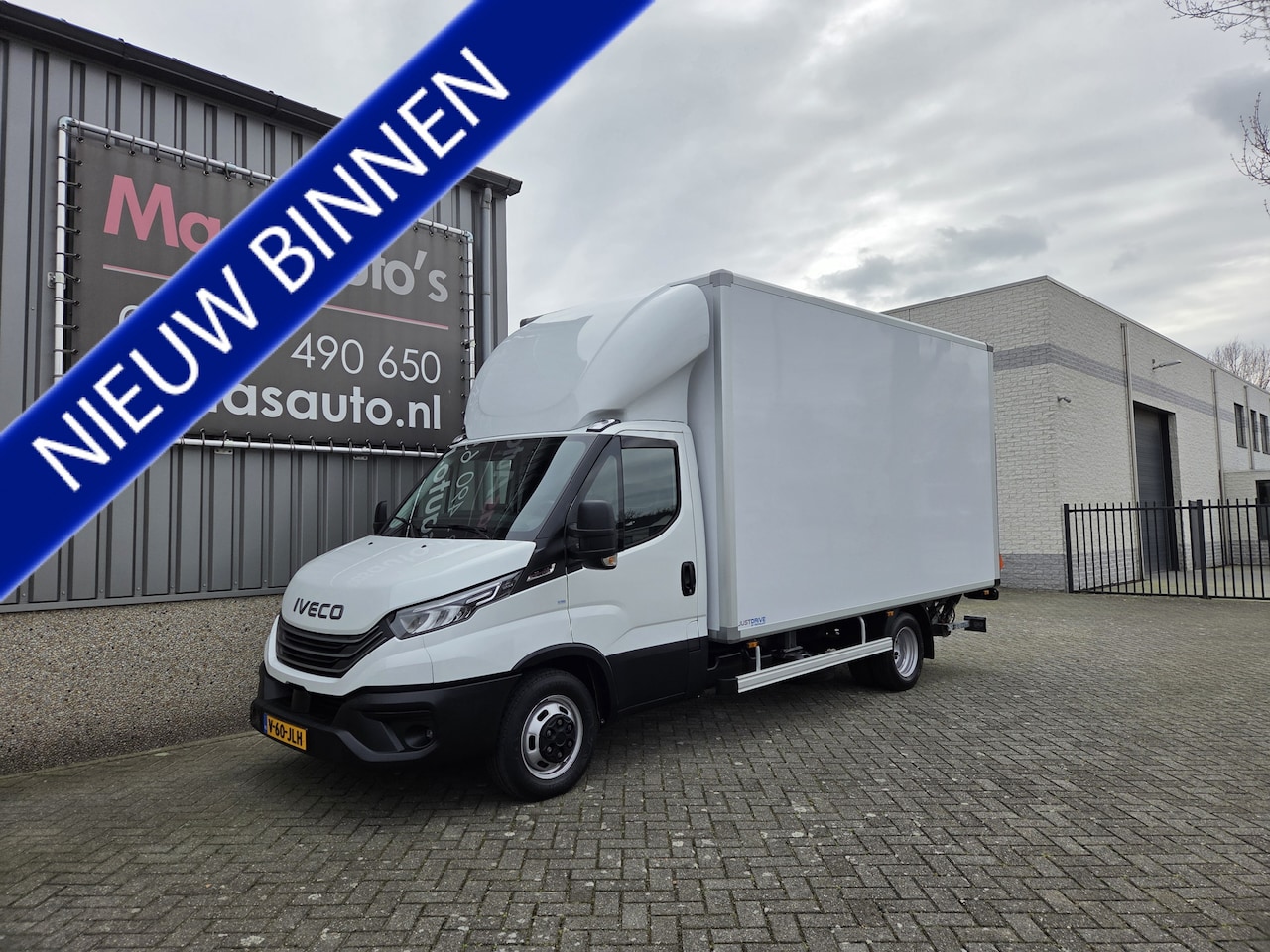 Iveco Daily - type 42-180 automaat meubelbak dubbel-lucht 1e eigenaar !!! - AutoWereld.nl