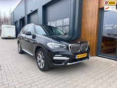 BMW X3 - XDrive20i High Executive l HUD l pano l trekhaak l leer l X-LINE