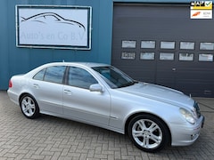 Mercedes-Benz E-klasse - 200 K. Avantgarde Automaat Clima Cruise bi-Xenon Navi 17" Pdc Trekhaak NL Auto Nap YOUNGTI