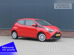Toyota Aygo - 1.0 VVT-i x-play I Camera I Carplay I NL-auto