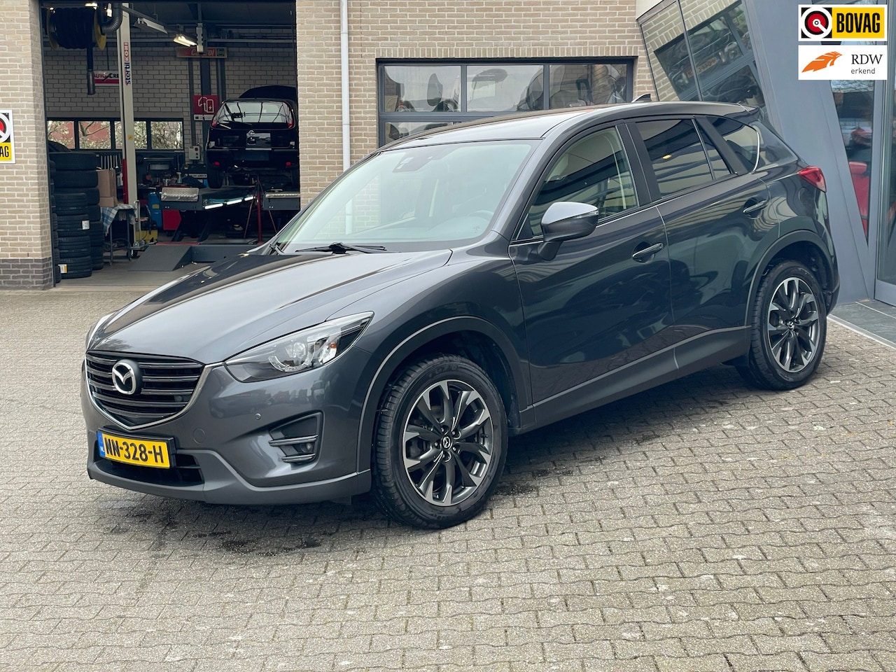 Mazda CX-5 - 2.0 SkyActiv-G 165 GT-M Line 2WD trekaak 19inch leer - AutoWereld.nl