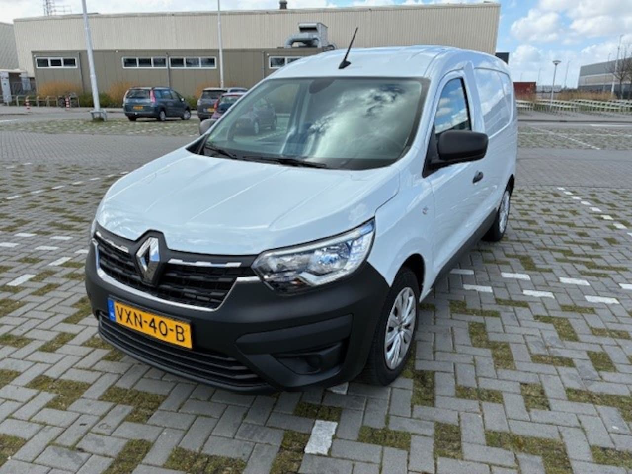 Renault Express - Van 1.5 Blue dCi 75pk Comfort +AC, Trekhaak, PDC,Cruise 23000KM!!! - AutoWereld.nl