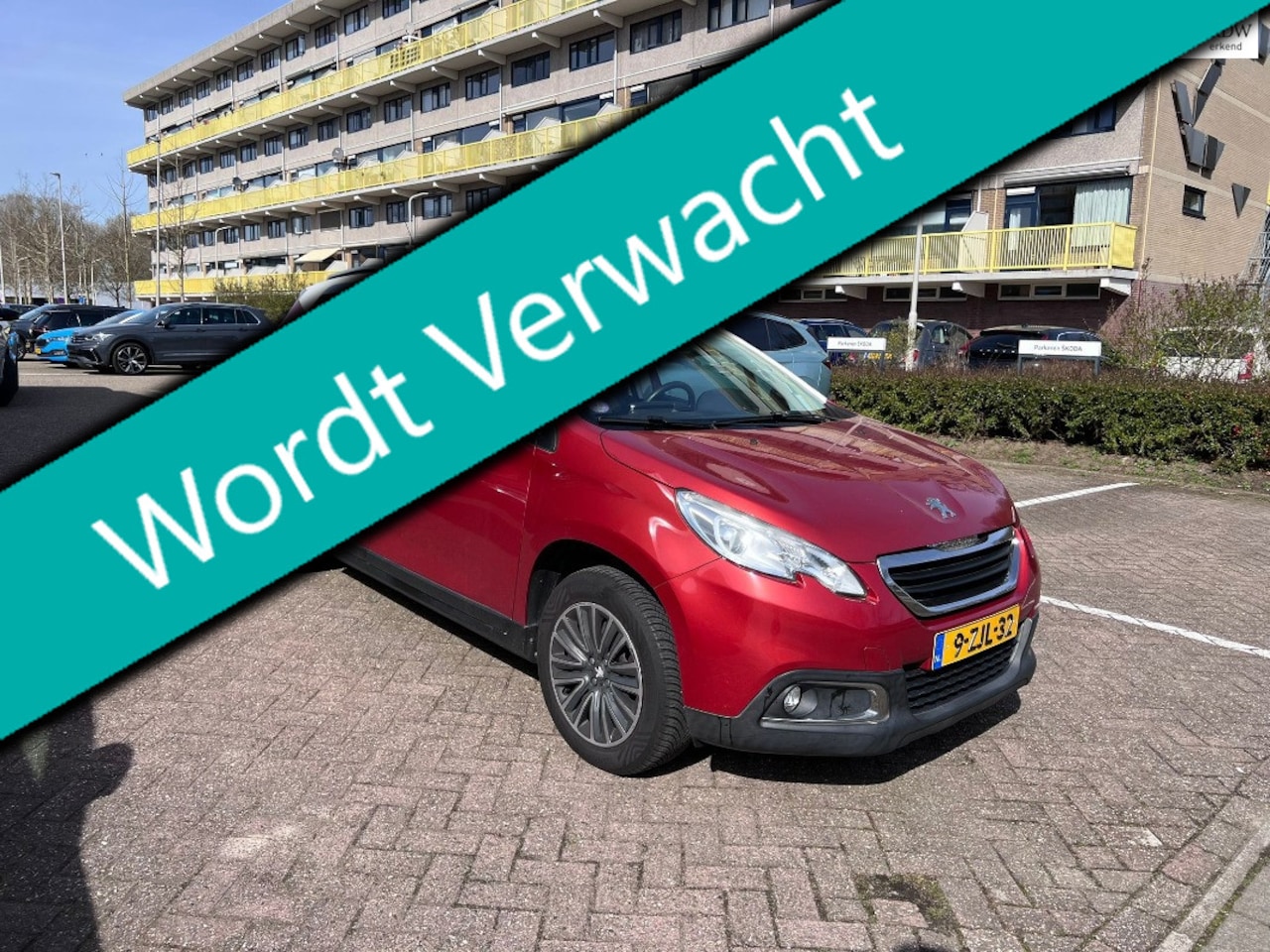 Peugeot 2008 - 1.2i Automaat Airco Cruise Trekhaak Navi 101.000km. Panorama - AutoWereld.nl