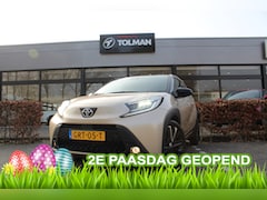 Toyota Aygo X - 1.0 VVT-i MT Premium 2e Paasdag open van 10:00 - 15:00 | Rijklaar | Stoelverw. | Sensoren