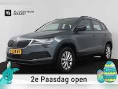Skoda Karoq - 1.0 TSI Clever Edition (NAVIGATIE, STOELVERWARMING, PARKEERSENSOREN, CARPLAY)