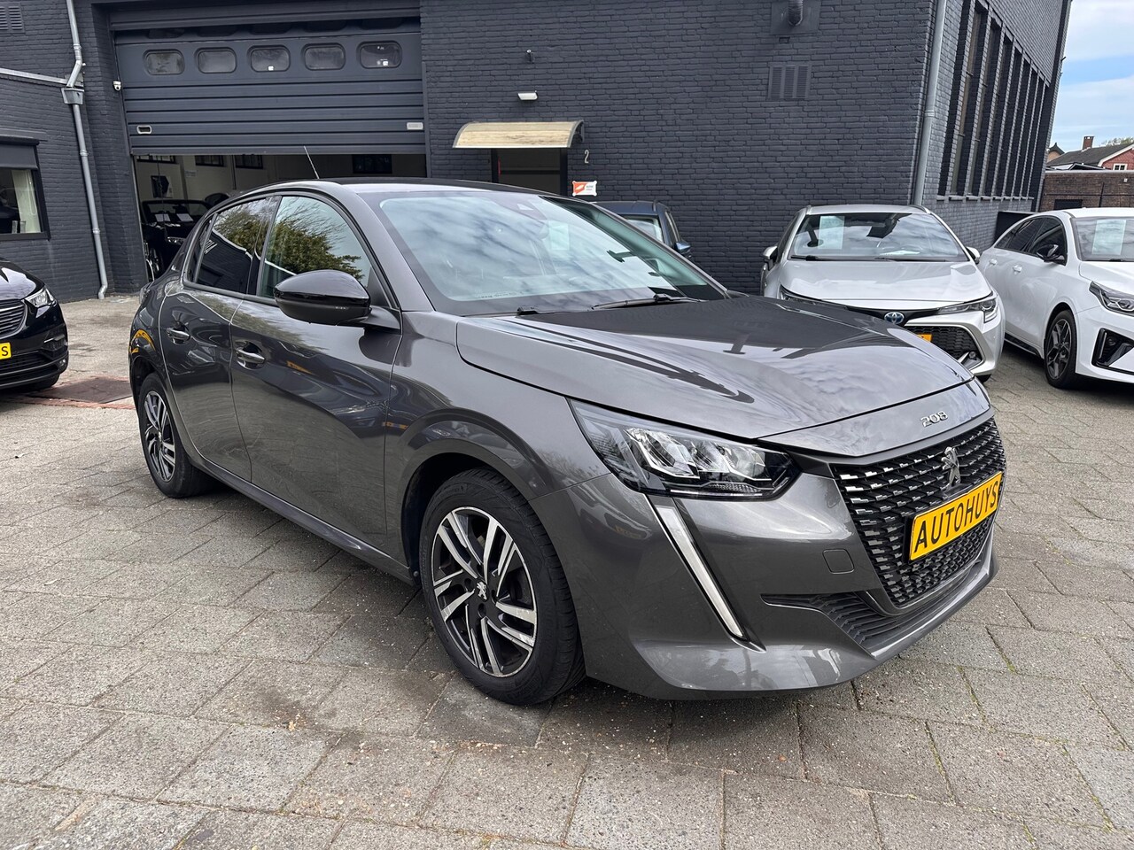 Peugeot 208 - 1.2 PT|100pk|Allure Pack|32000km|Apple/Android Carplay - AutoWereld.nl