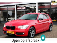 BMW 1-serie - 118i SPORT - XENON | TREKHAAK | BLUETOOTH | NAVIGATIE | SPORTSTOELEN