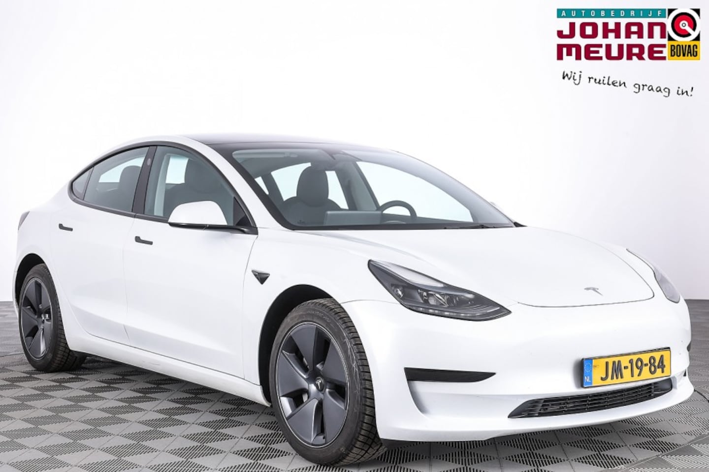 Tesla Model 3 - Standard RWD Plus 60 kWh *SOH 95%* PANORAMADAK | LEDER *GOEDE VRIJDAG + 2e PAASDAG OPEN!* - AutoWereld.nl