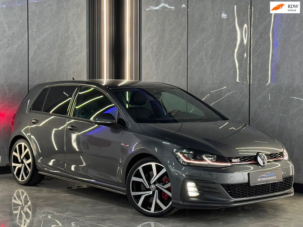 Volkswagen Golf - 2.0 TSI GTI Performance Virtual Cocpit | Camera | Leer | Stoelverwarming | ACC | Sfeer | C - AutoWereld.nl