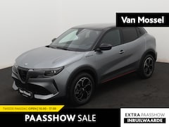 Alfa Romeo Junior - Elettrica Speciale 54 kWh | Navigatie | Parkeersensoren | Camera | Stoelverwarming | Warmt