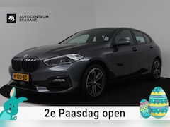 BMW 1-serie - 118i High Executive Edition (NAVIGATIE, PARKEERSENSOREN, STOELVERWARMING, LEDER, SPORTSTOE
