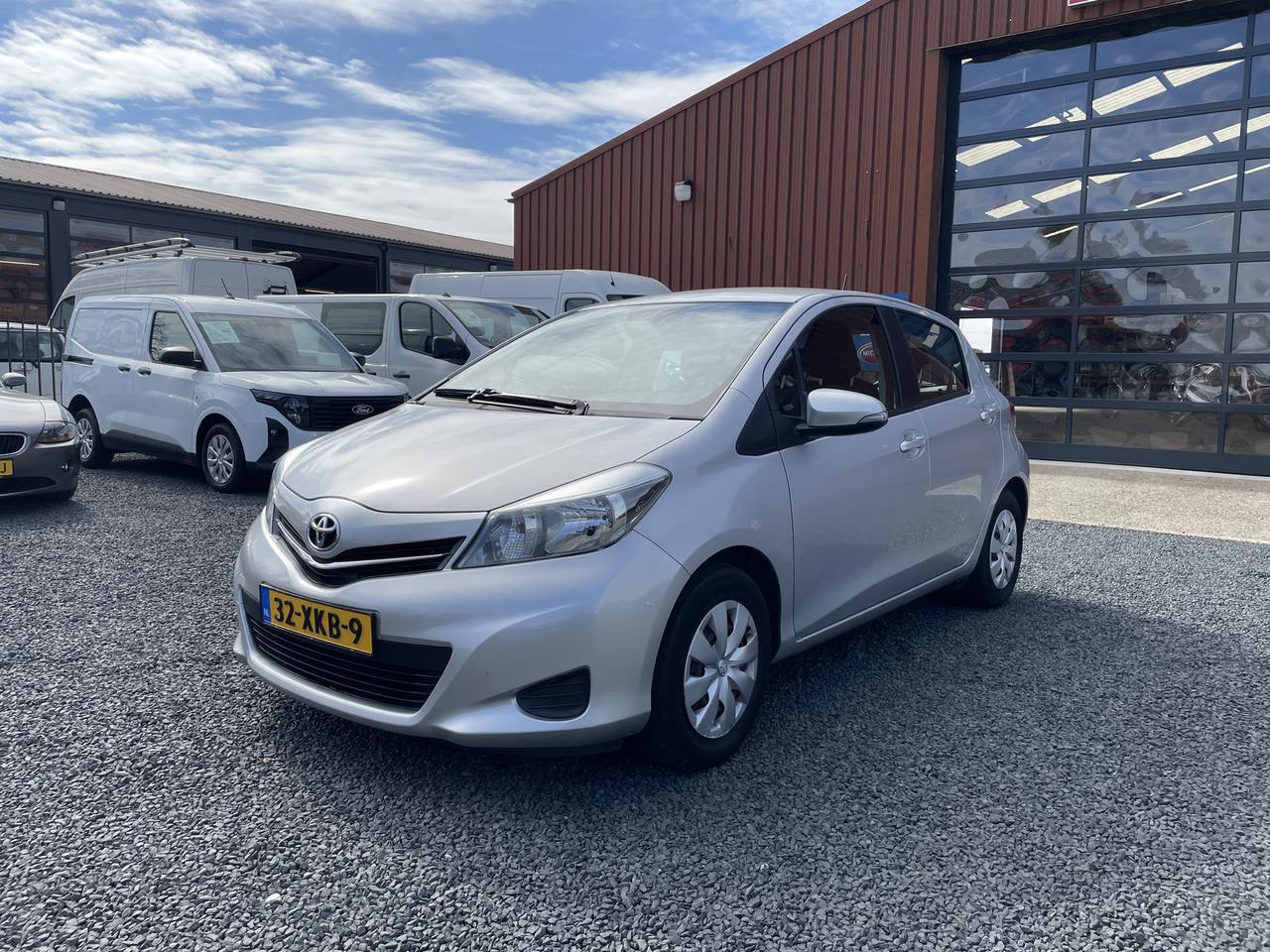 Toyota Yaris - 1.0 12V VVT-I ASPIRATION TREKHAAK - AutoWereld.nl
