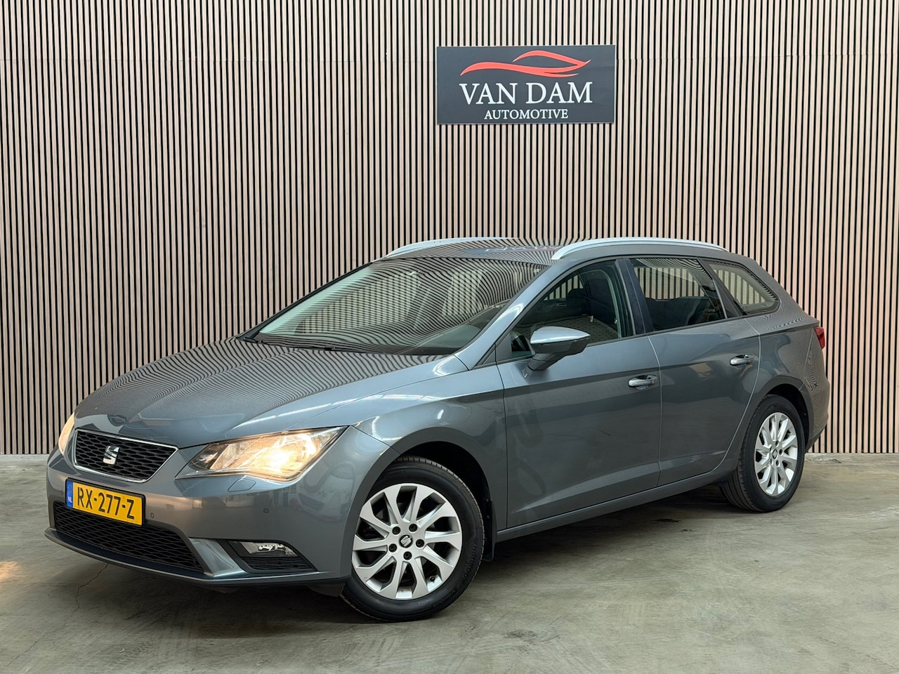 SEAT Leon ST - 1.2 TSI Style 2016 CRUISE CAMERA NAVI CLIMA BLUETOOTH - AutoWereld.nl