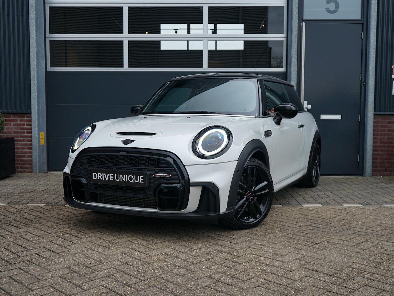 MINI John Cooper Works - S 2.0 Cooper - AutoWereld.nl