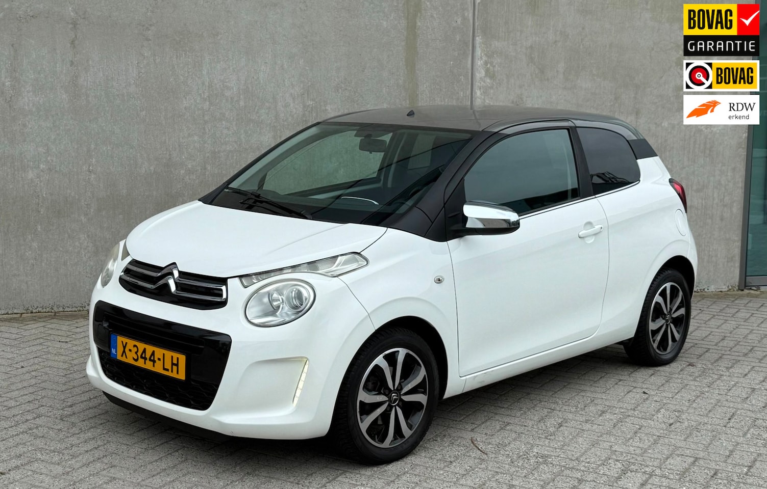 Citroën C1 - 1.2 e-VTi Shine 2014 Wit CAMERA|CARPLAY|APK 2027 - AutoWereld.nl