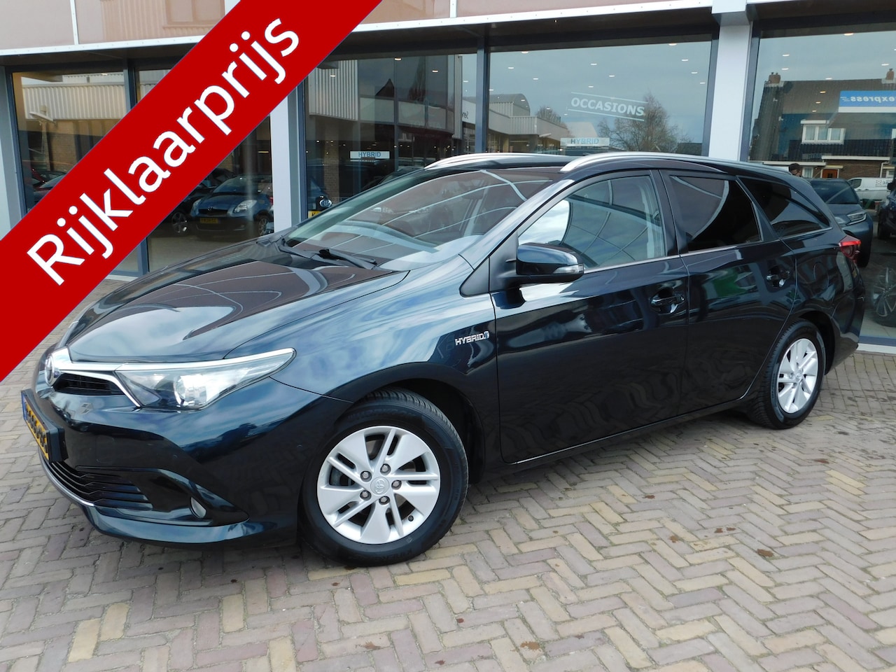 Toyota Auris Touring Sports - 1.8 Hybrid Aspiration | Parkeersensoren | NAVI - AutoWereld.nl