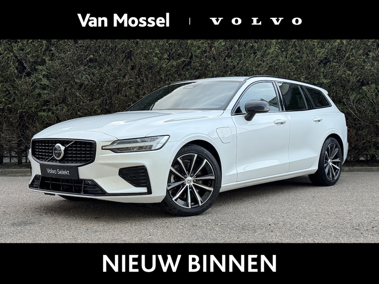 Volvo V60 - T6 Plug-in hybrid AWD Plus Dark | All season | Trekhaak | H&K Audio | 360 Camera - AutoWereld.nl
