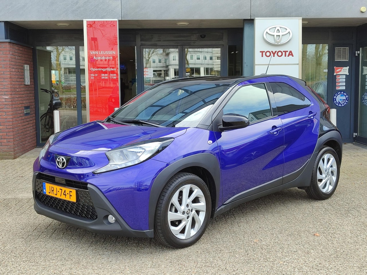 Toyota Aygo X - PULSE AUTOMAAT STOELVERW DAB+ 17'' LM-VELGEN CAMERA AD-CRUISE AIRCO APPLE/ANDROID - AutoWereld.nl