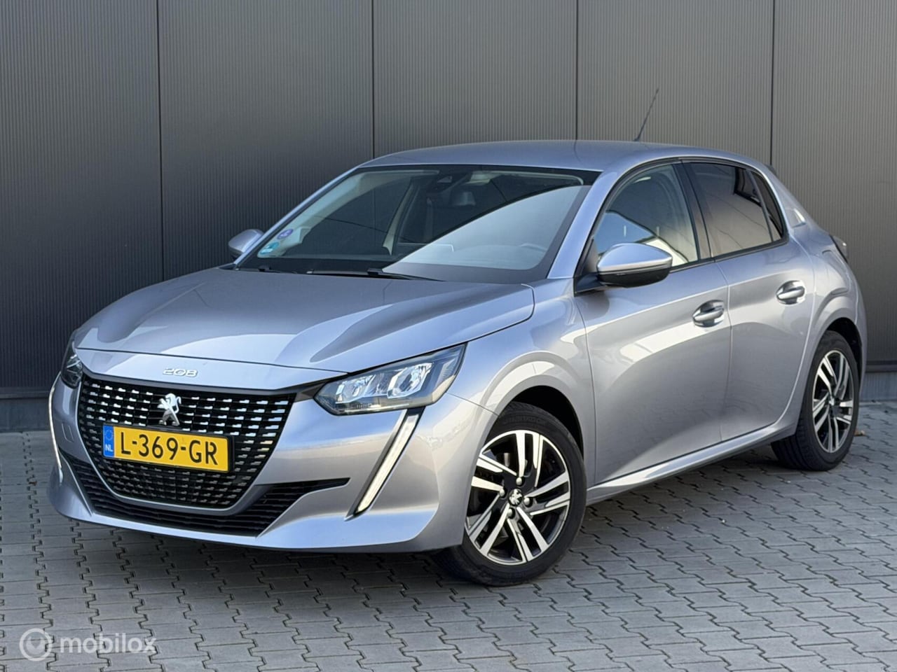 Peugeot 208 - 1.2 101PK Allure | CRUISE | CARPLAY | TREKHAAK | - AutoWereld.nl
