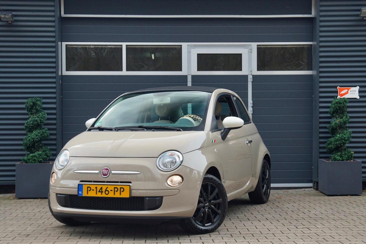 Fiat 500 C - 1.2 Lounge AIRCO PARK. SENSOREN LM VELGEN MOCHA LATTE - AutoWereld.nl